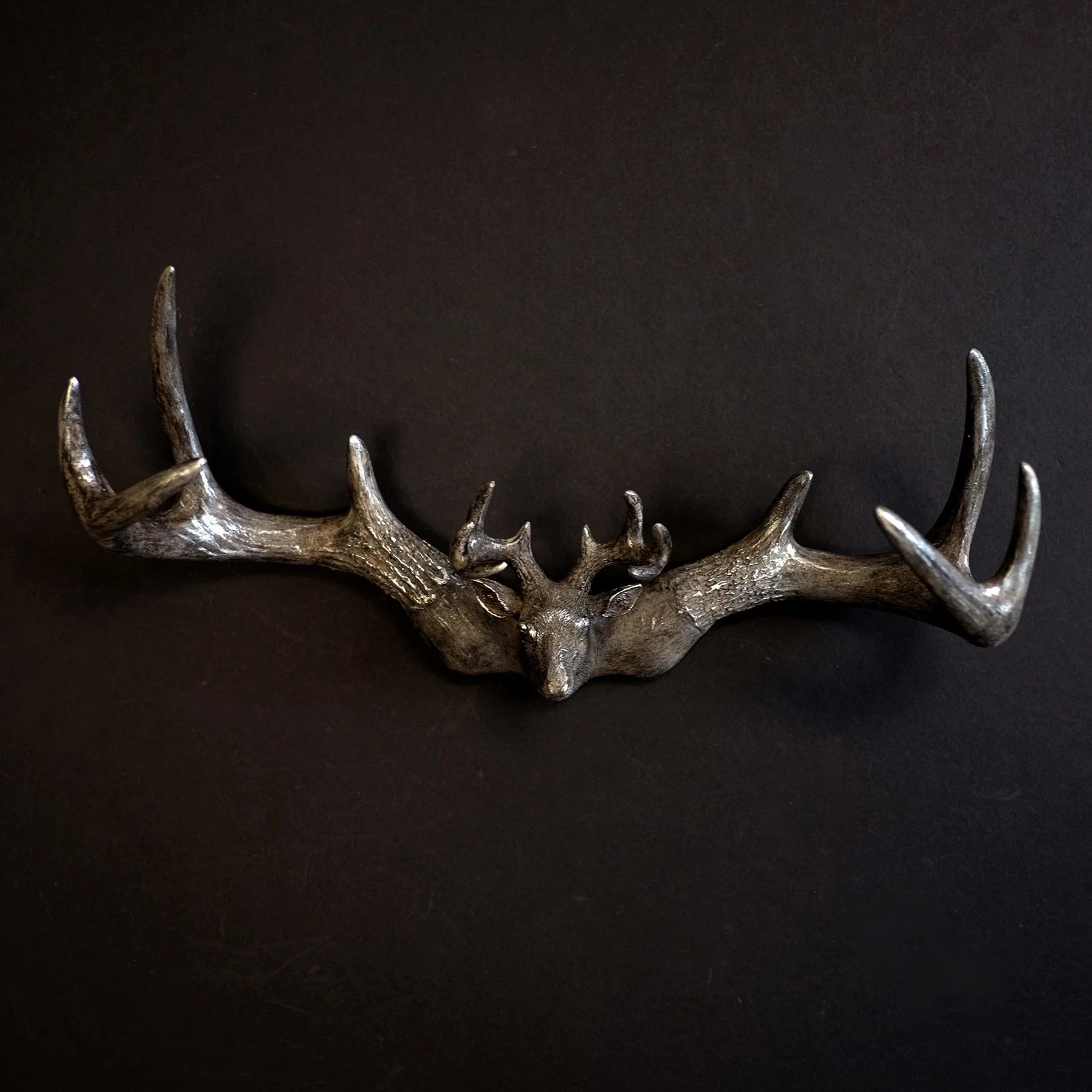 DEER ANTLER HOOKS-MOUNTABLE EL 8-001