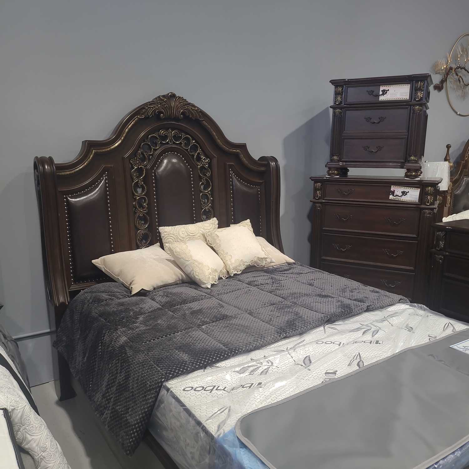 Astoria Queen Bedroom Set B825