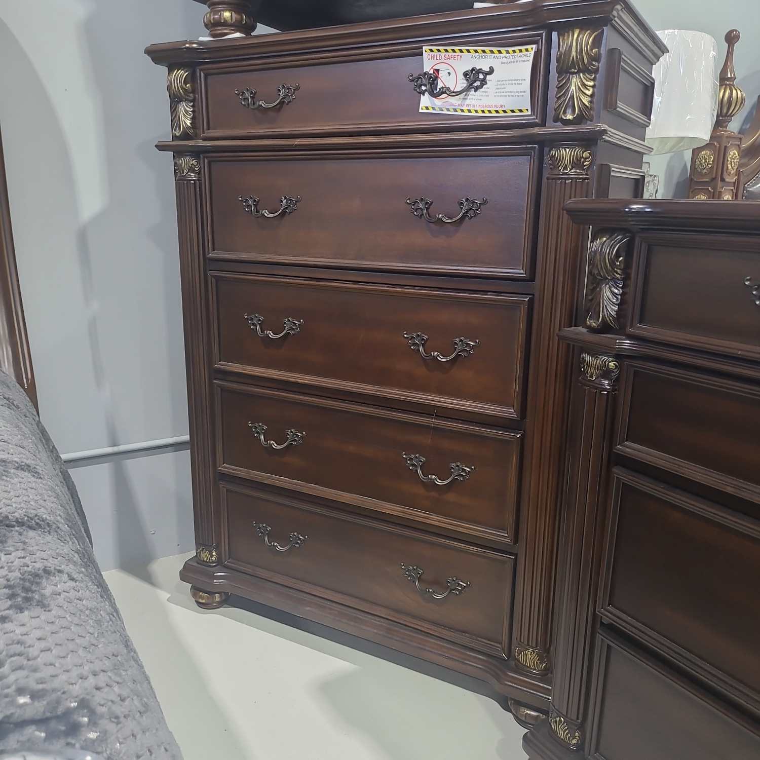 Astoria Queen Bedroom Set B825 (OPEN BOX)