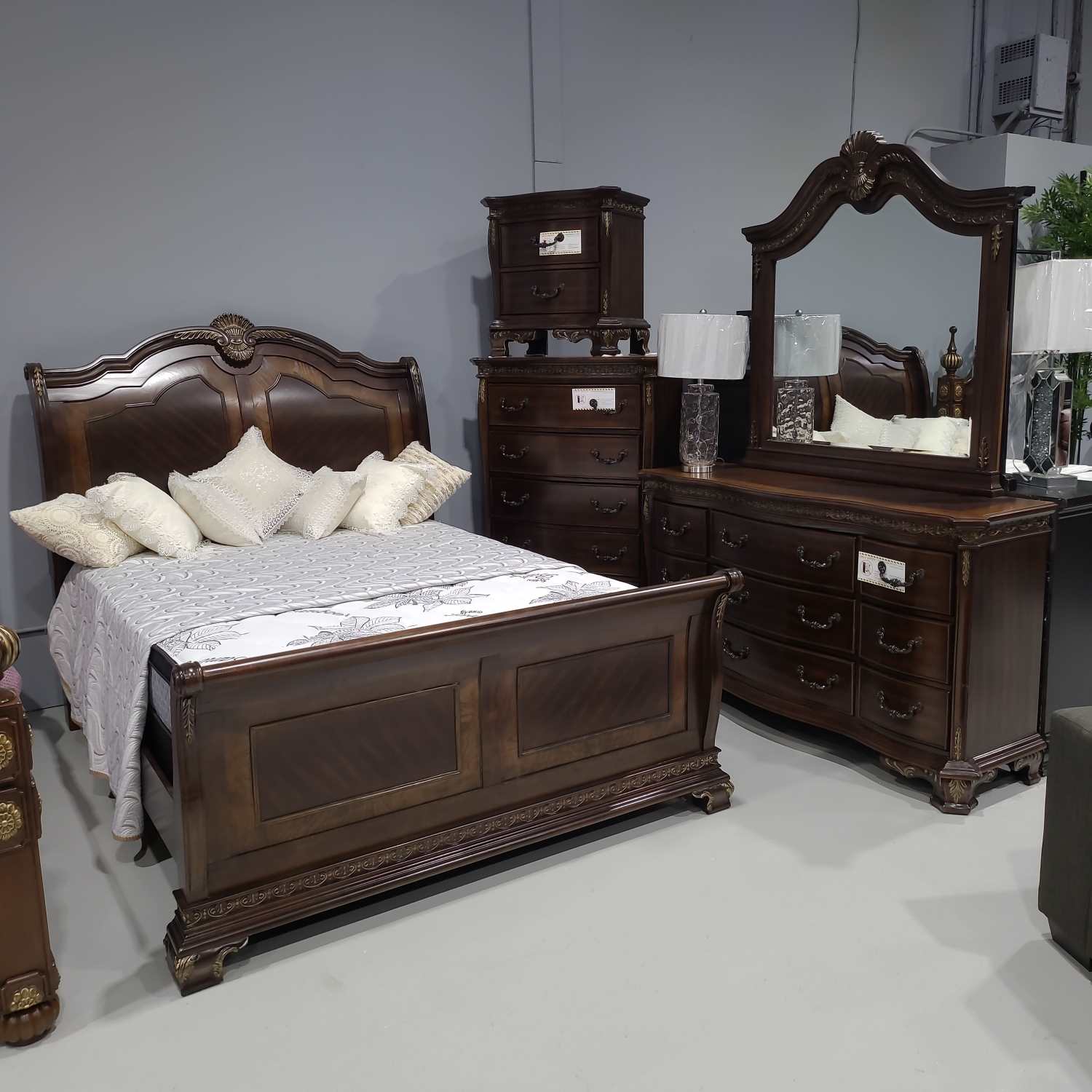 Celeste Queen Bedroom 6pcSet B640 (OPEN BOX)