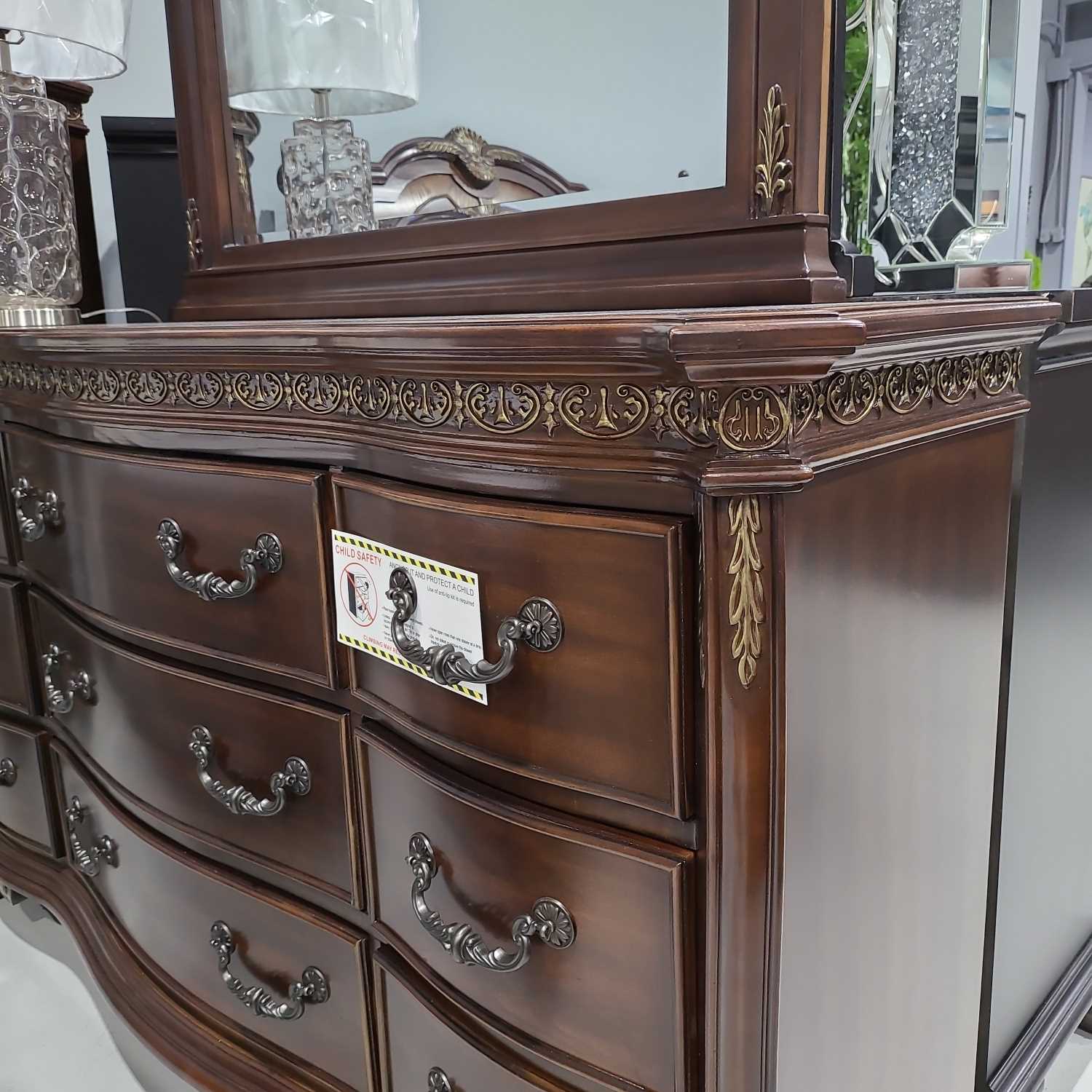 Celeste Queen Bedroom 6pcSet B640 (OPEN BOX)