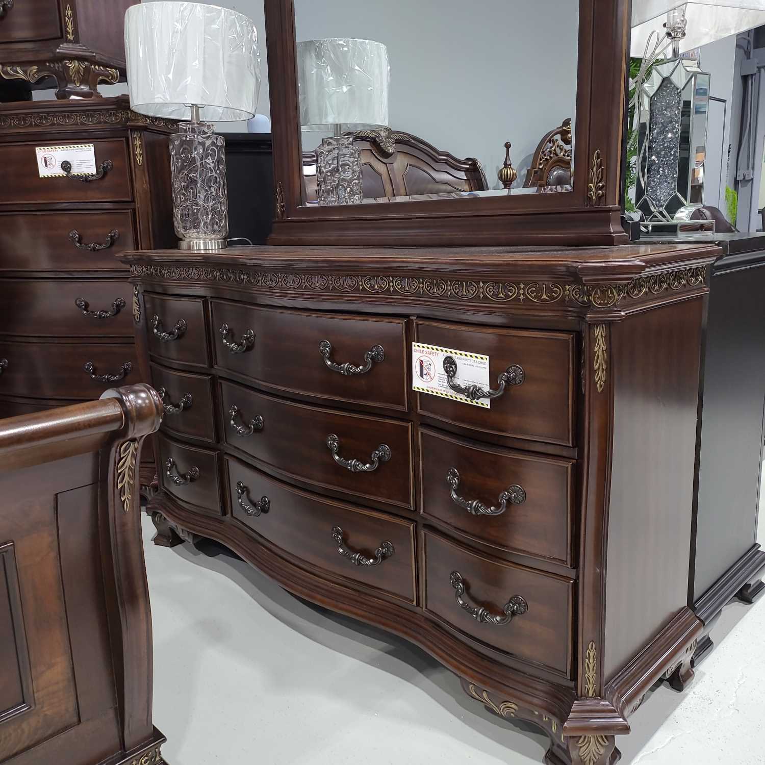 Celeste Queen Bedroom 6pcSet B640 (OPEN BOX)