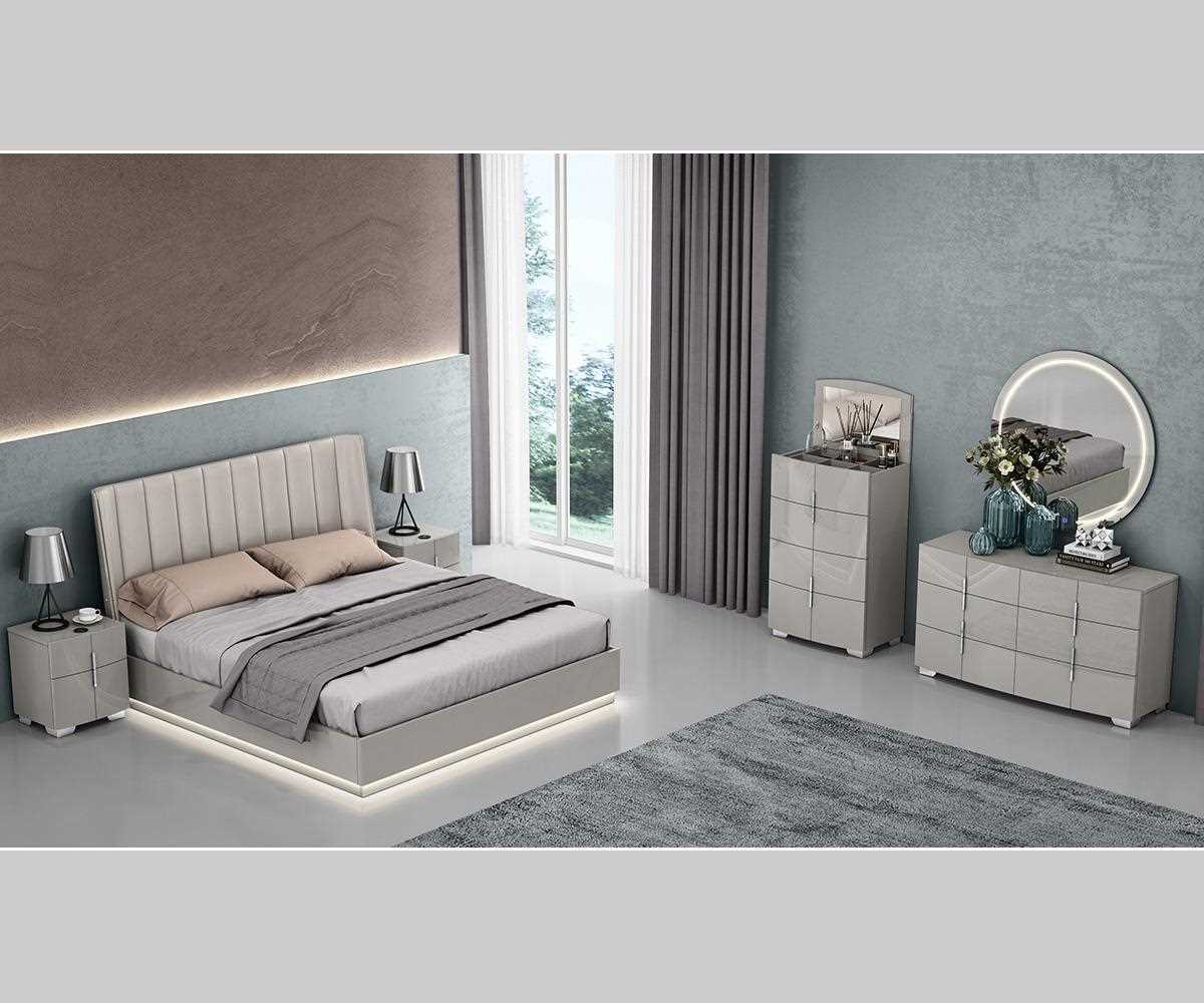 Chrisley Lacquer 4 Drawer Chest With Built-in Mirror Grey SB39
