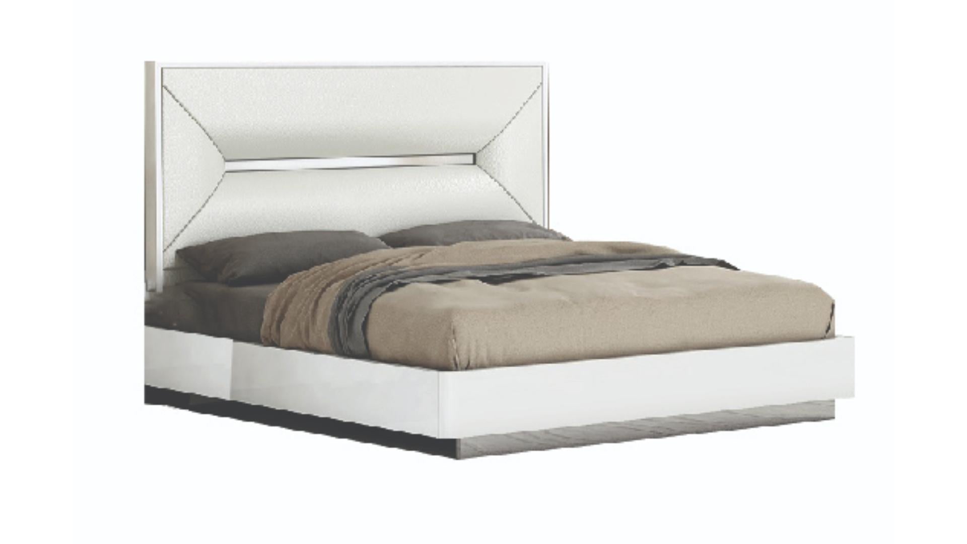 Cypress White Lacquer Bed With Chrome Finish 1071