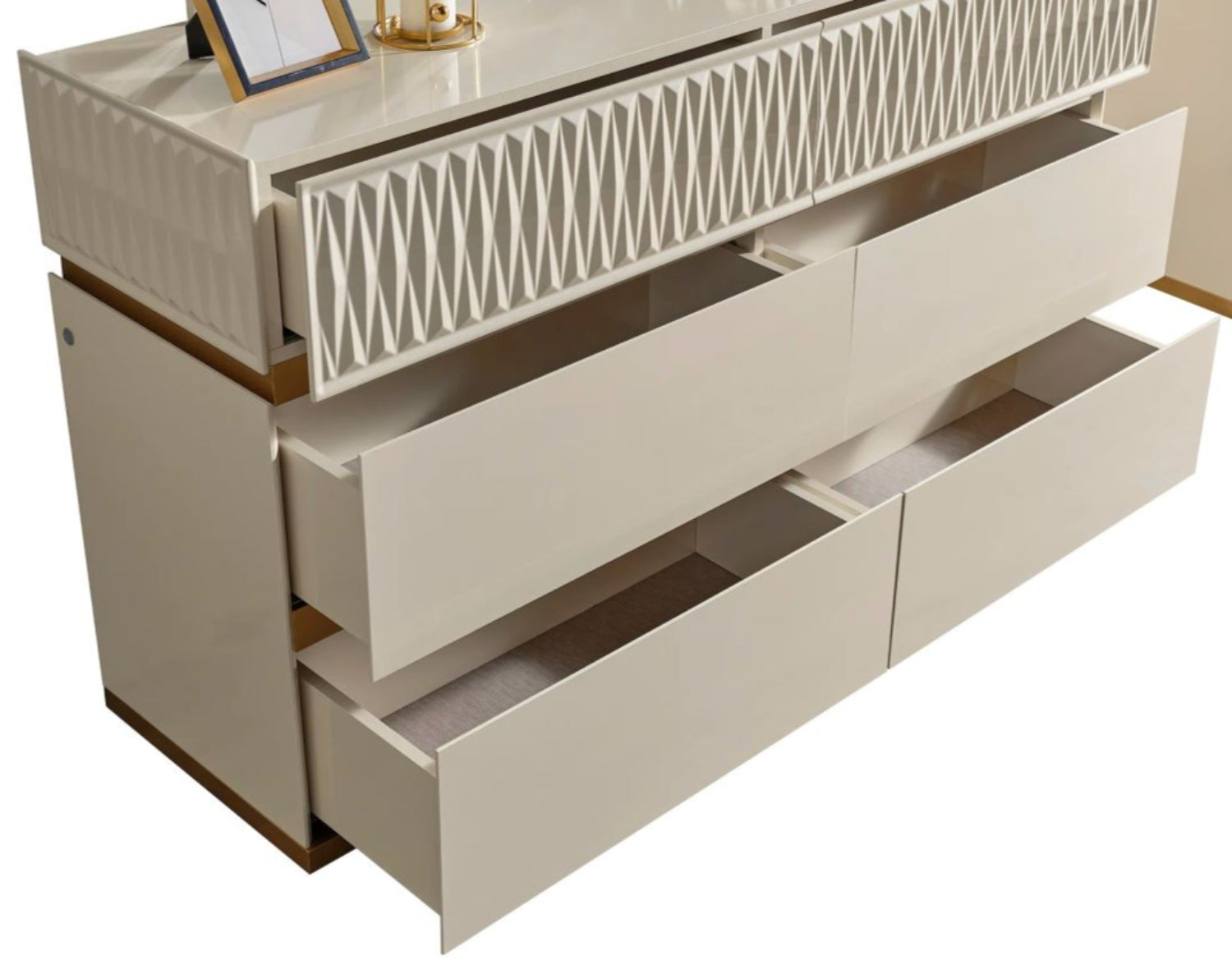 Delfano Gold and Cream Lacquer Finish Bedroom Set 1761