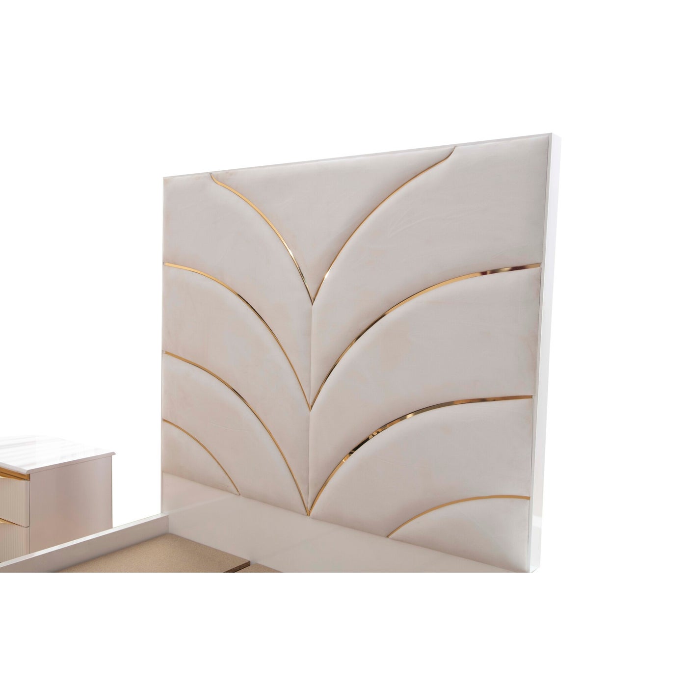 Laura White & Gold Lacquer 8 Pc Lift Up Bedroom Set 1401