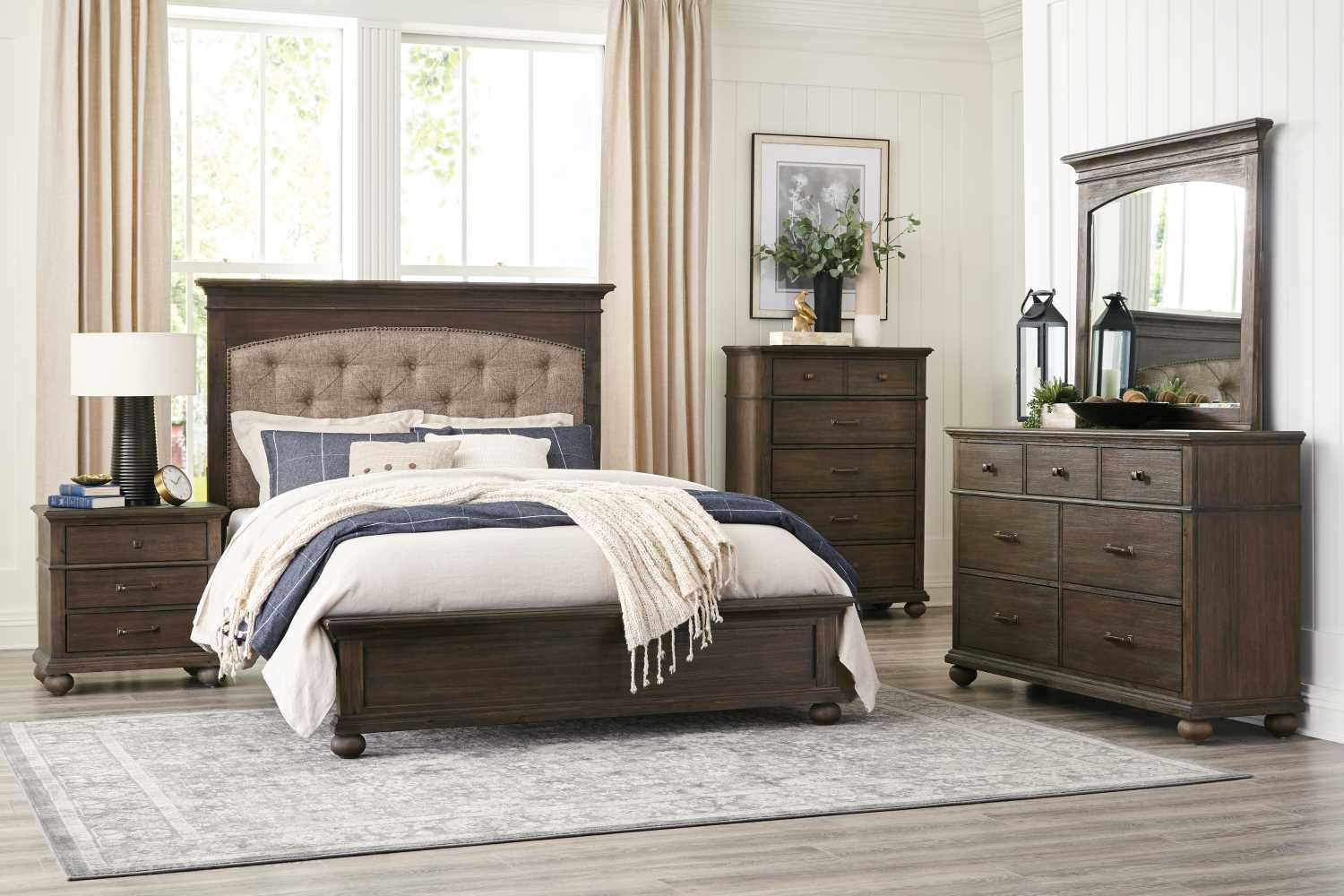 Motsinger Queen 8 pc Complete Bedroom Set 1400