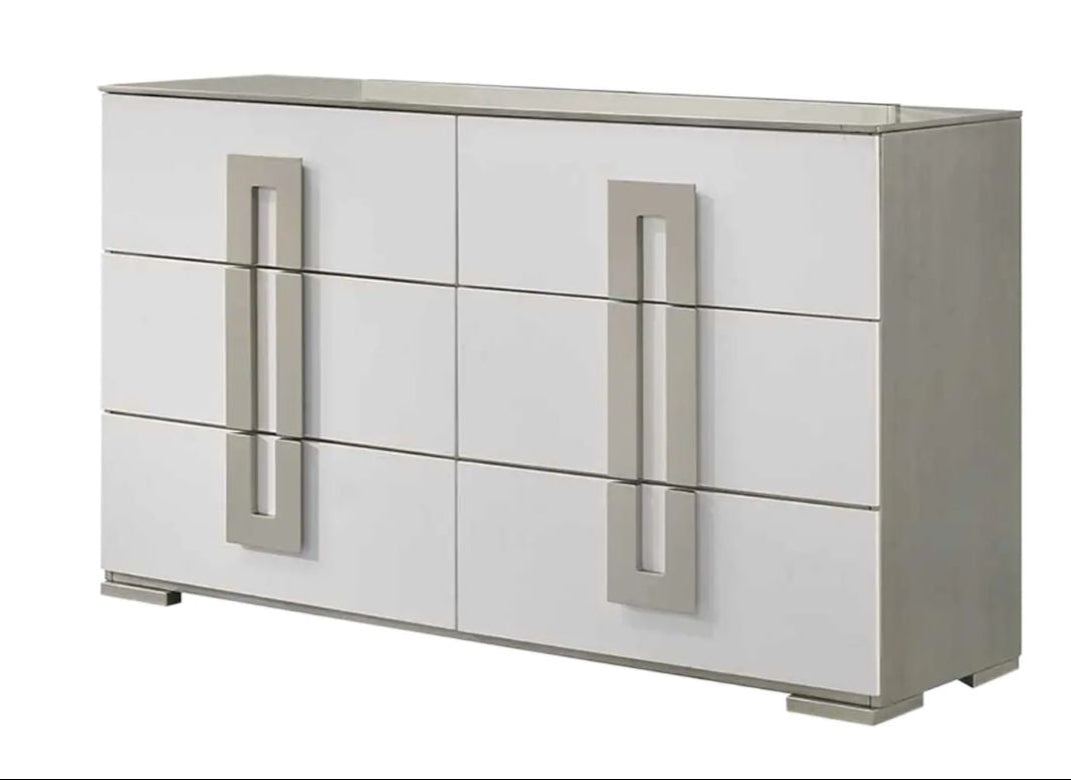 Olivia High-Gloss White Lacquer Finish Bedroom Set with LED Headboard 1821