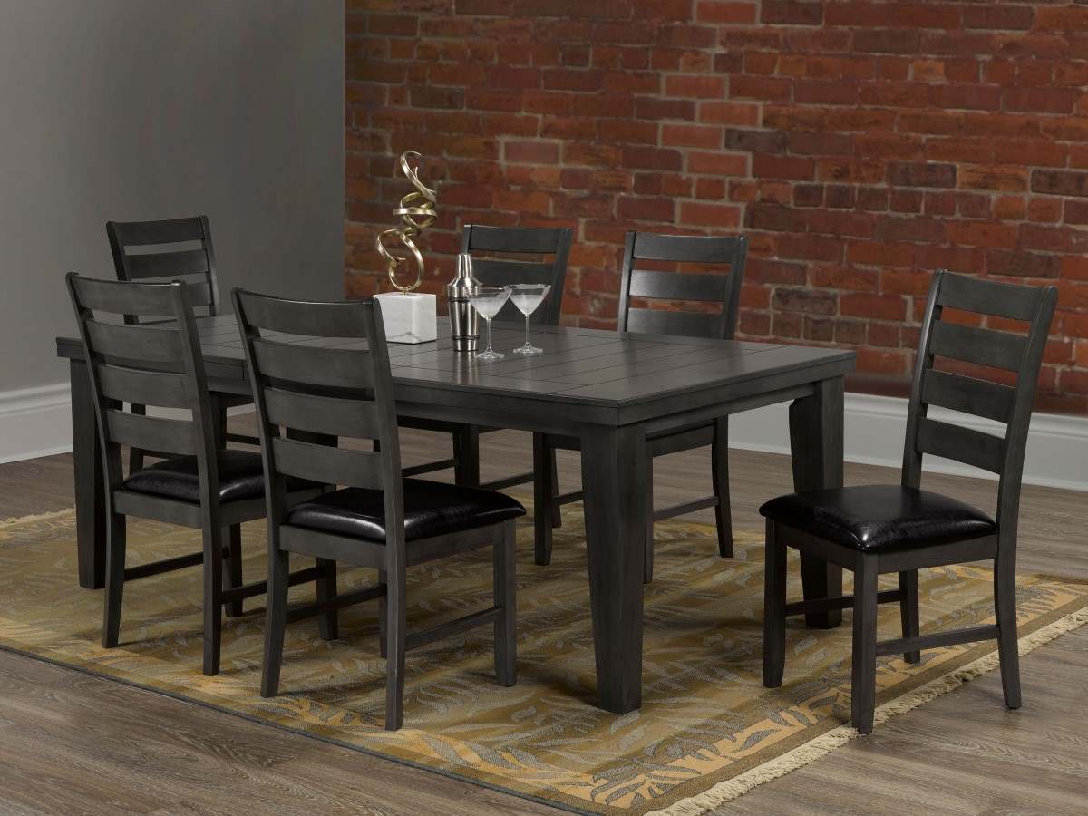 Traditional Extendable Dining Table With 6 Chairs 679G-82