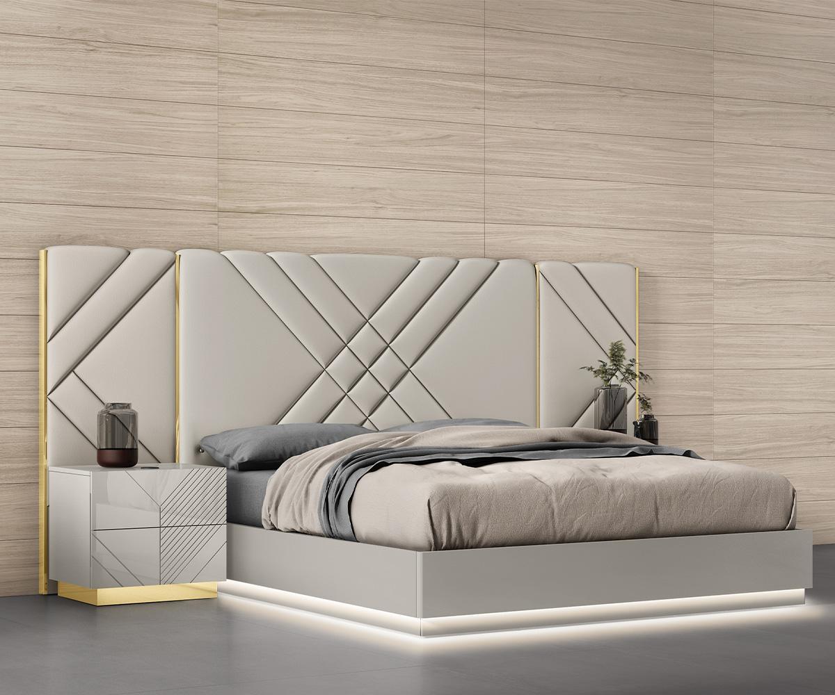 Akira Lacquer LED Uphosted Bedroom Set SB829