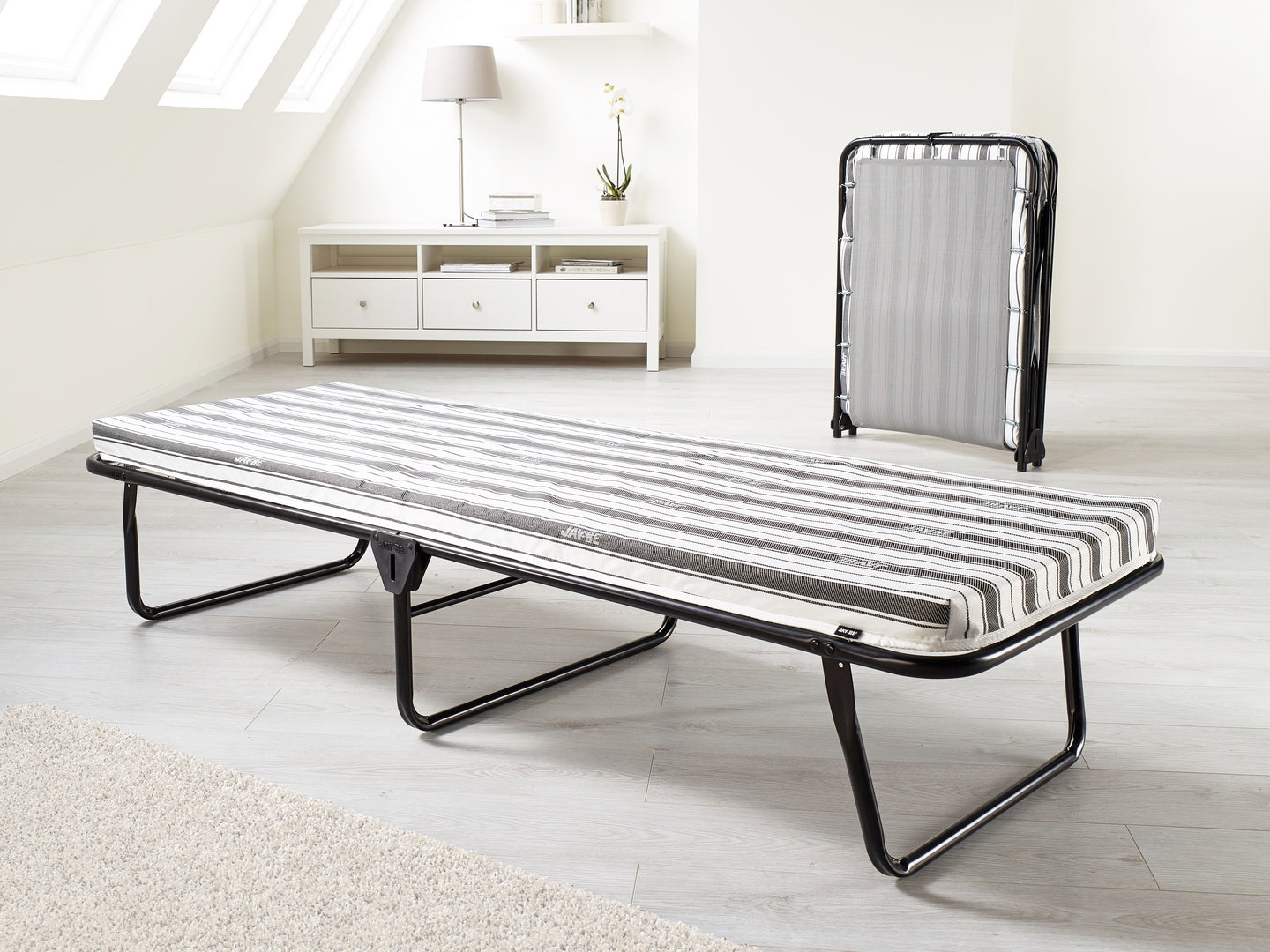 28" Jaybe Folding Bed 101741
