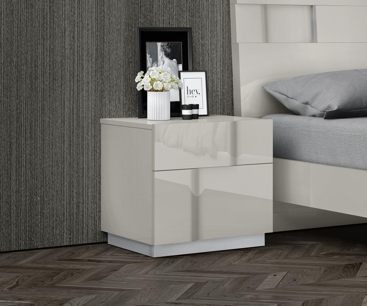 Latina Lacquer Bedroom 6PC Set Grey SB185