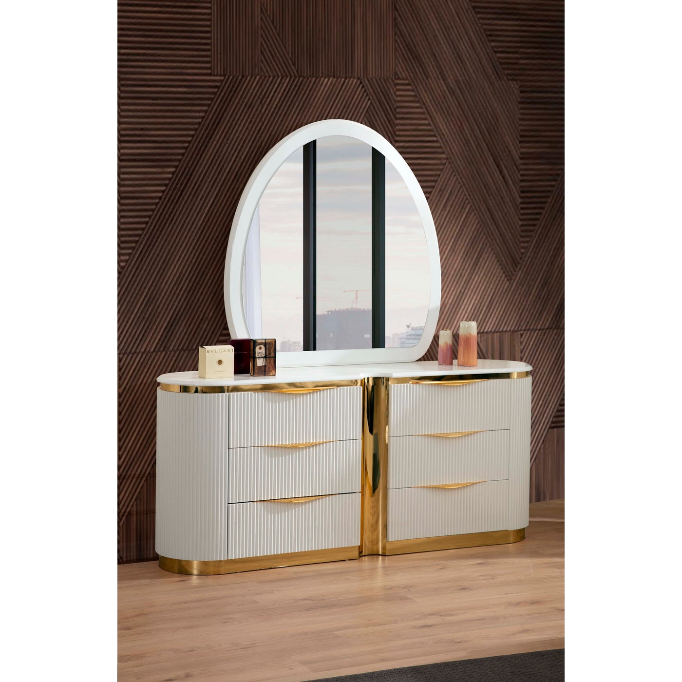 Laura White & Gold Dresser & Mirror 1401 | Luxury Furniture For Less Laura White & Gold Dresser & Mirror 1401 | Luxury Furniture For Less