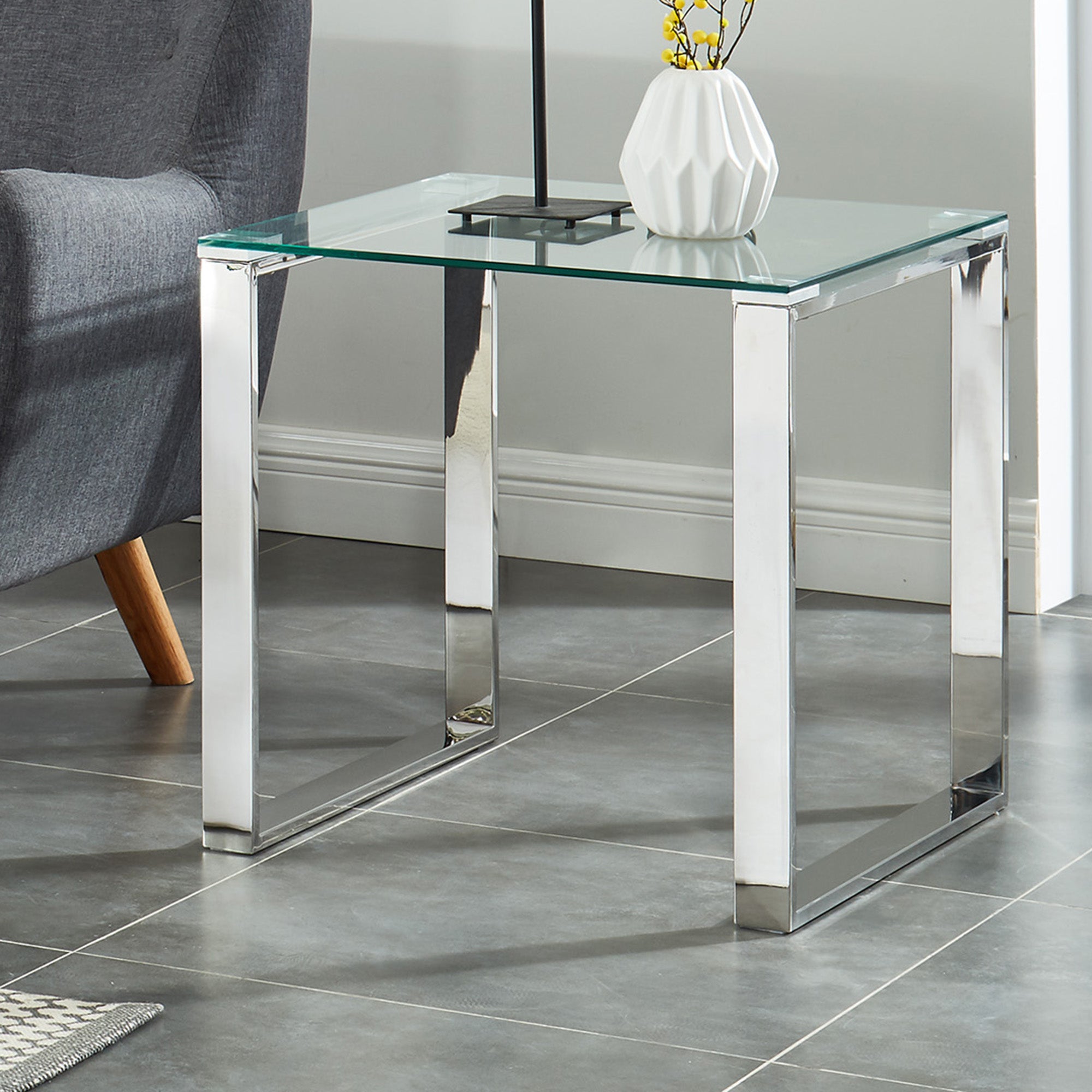Zevon Accent Table in Silver 501-408CH