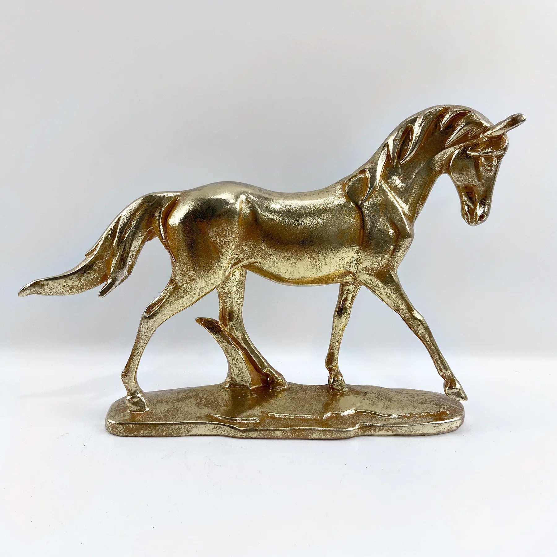 GOLD HORSE FIGURINE EL 16-055