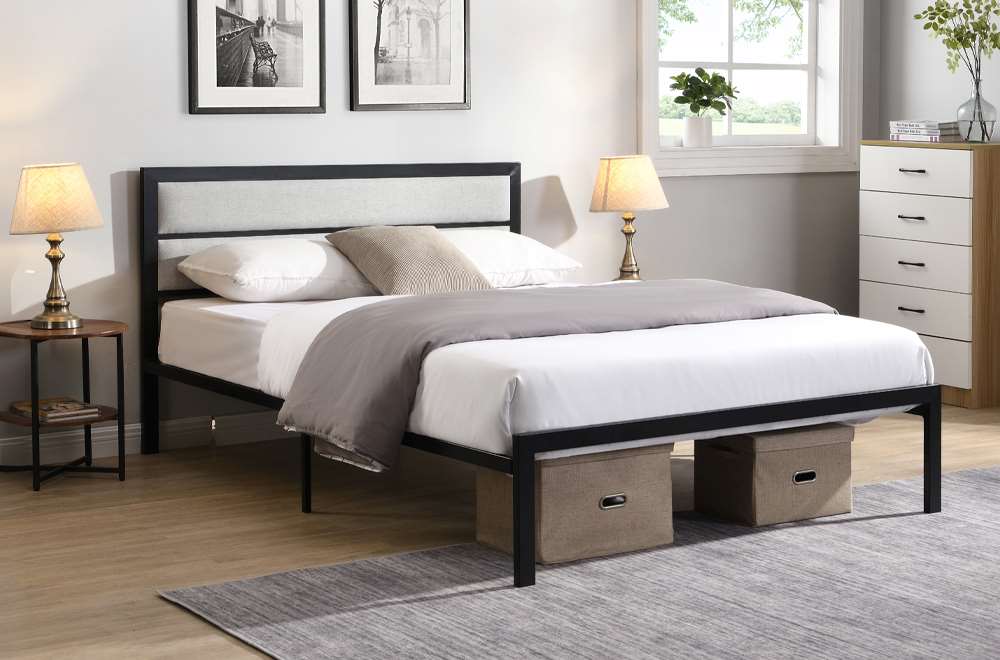 Black Platform Metal Bed 2202