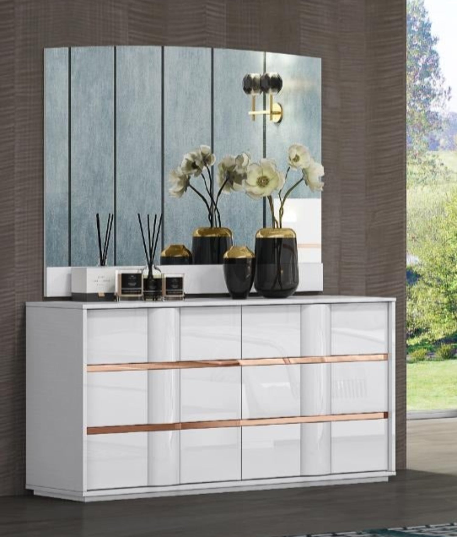 Munich Lacquer Bedroom Set with Pull-Out Storage in Footboard 1711