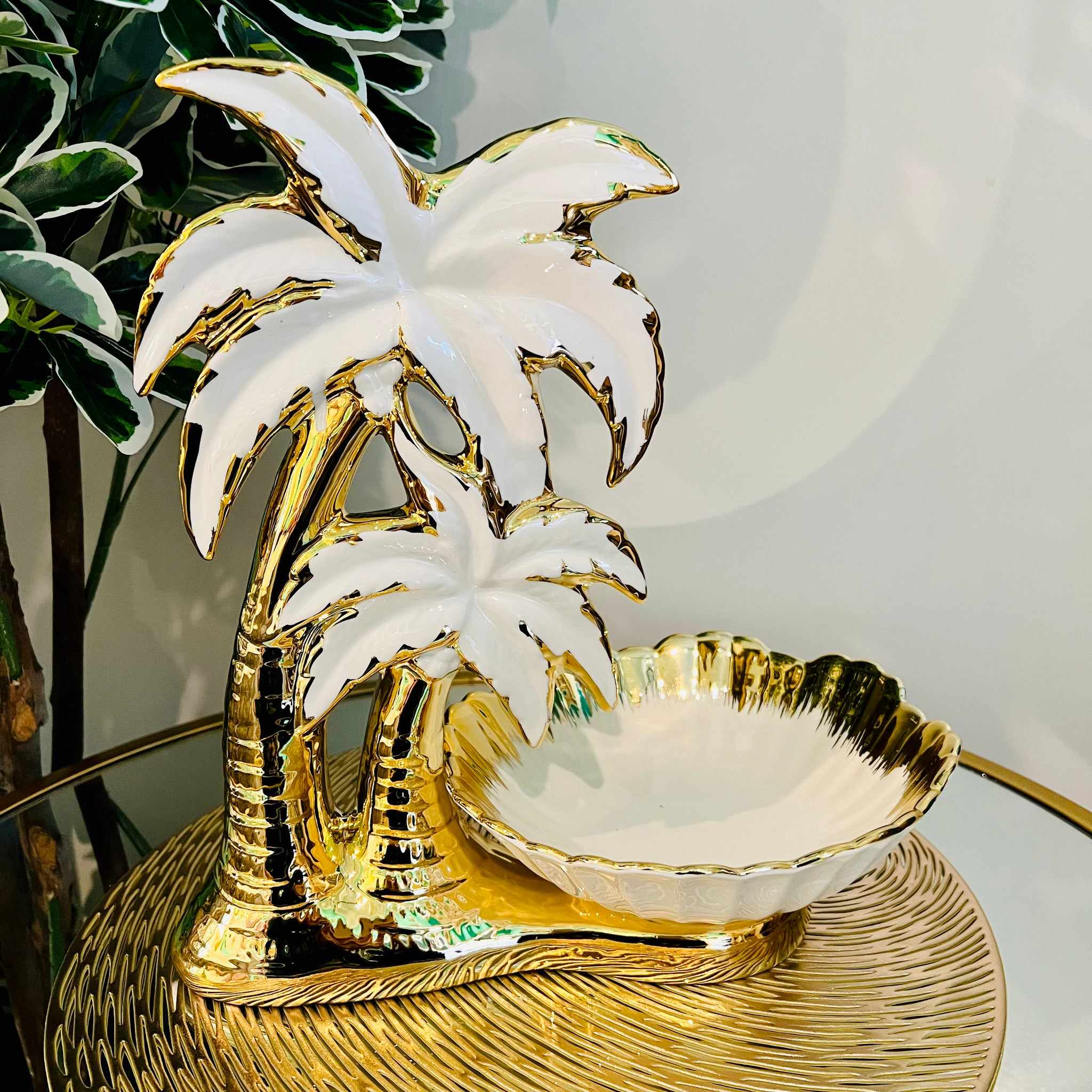 Sculpture Centre Piece Palm with Bowl in Gold Ceramic