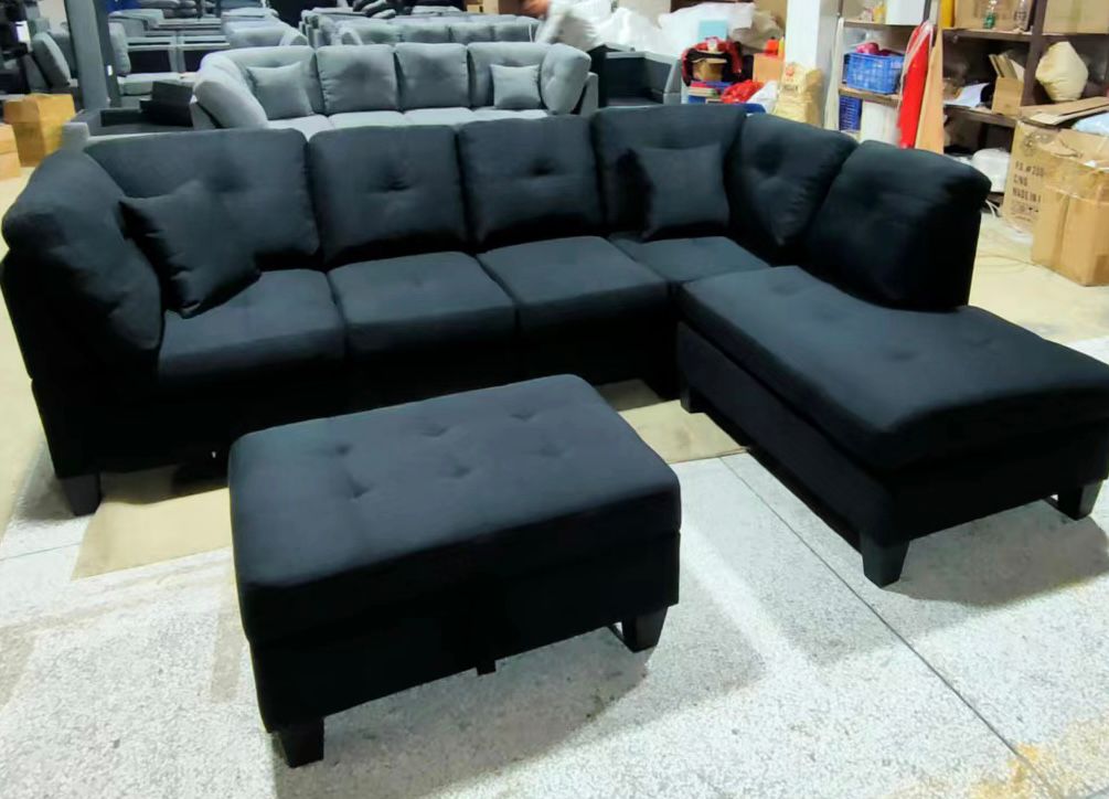 Reversible Fabric Sectional Sofa with Ottoman in Black 1012